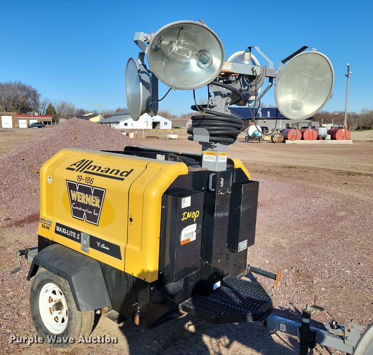 image for item OH9411 Allmand Max-Lite II V series light plant