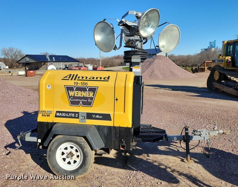 image for item OH9411 Allmand Max-Lite II V series light plant