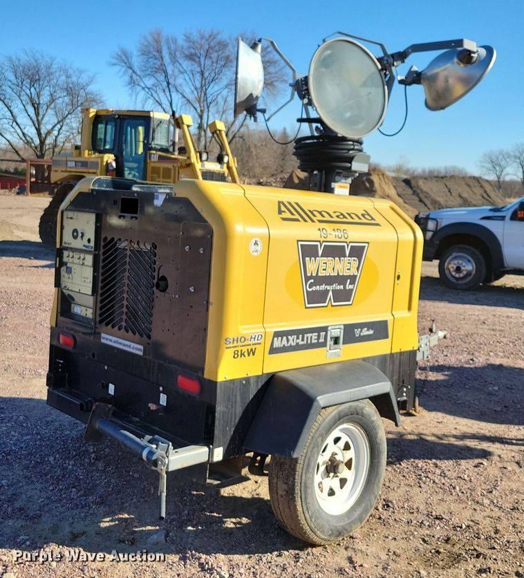 image for item OH9411 Allmand Max-Lite II V series light plant