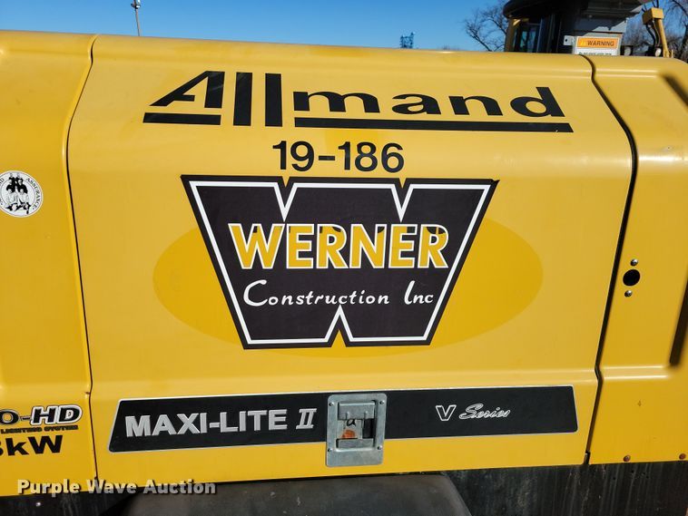 image for item OH9411 Allmand Max-Lite II V series light plant