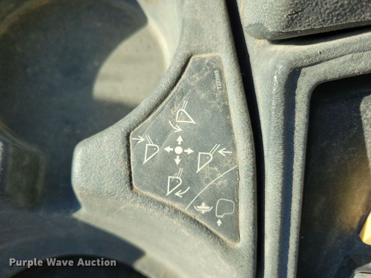 image for item OH9436 2008 John Deere 310J backhoe