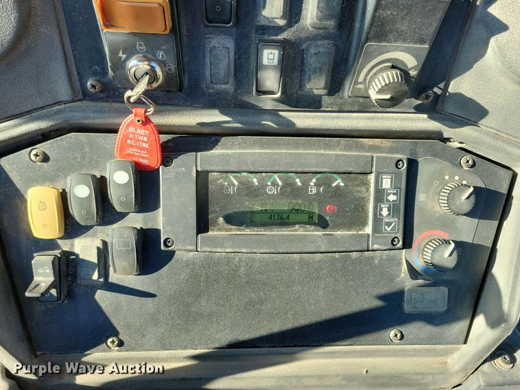 image for item OH9436 2008 John Deere 310J backhoe