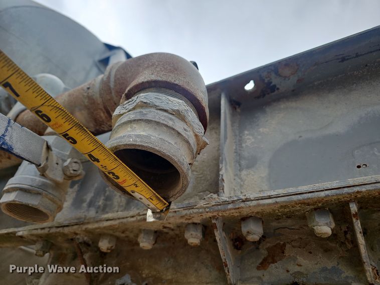 image for item OJ9075 Pneumatic dry bulk trailer