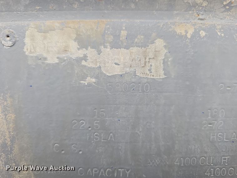 image for item OJ9075 Pneumatic dry bulk trailer