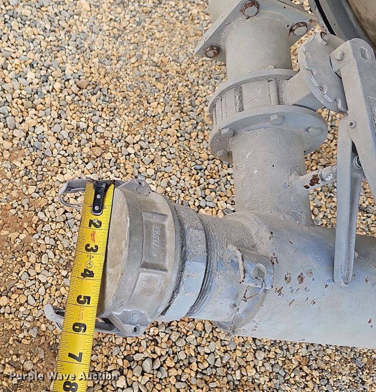 image for item OJ9076 Pneumatic dry bulk trailer