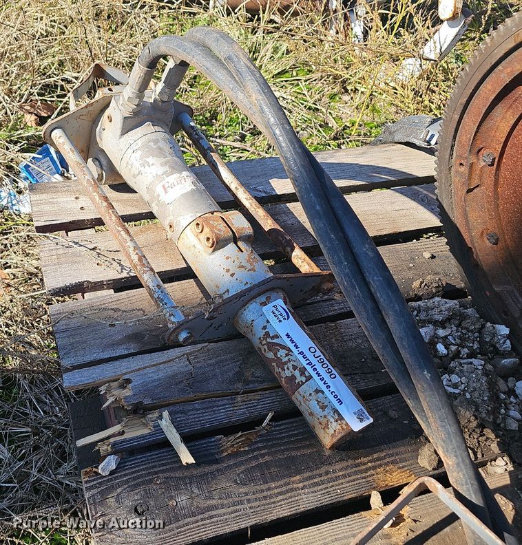 image for item OJ9090 (2) Fairmont hydraulic ground rod drivers