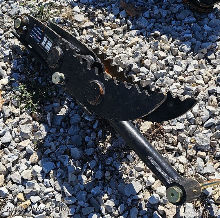 image for item OJ9099 2023 LandHero THUMB5-6T backhoe thumb