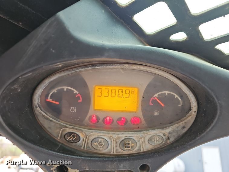 image for item OJ9111 2014 Bobcat T650 tracked skid steer loader