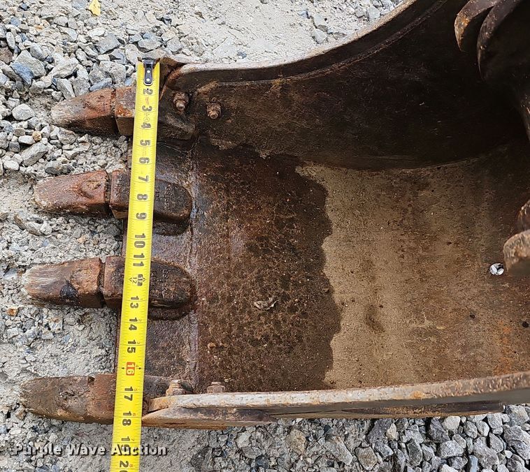 image for item OJ9112 2012 Bobcat E32 mini excavator