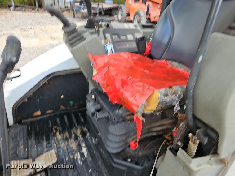 image for item OJ9112 2012 Bobcat E32 mini excavator