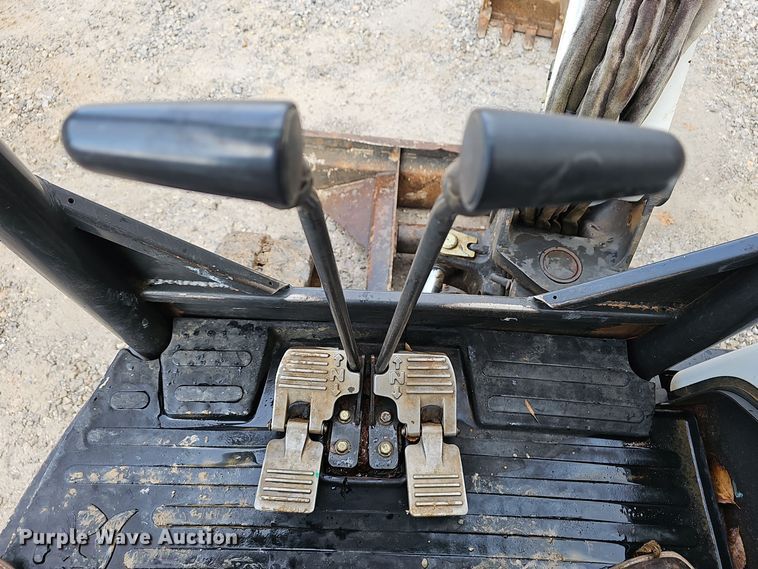 image for item OJ9112 2012 Bobcat E32 mini excavator