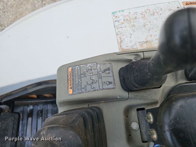 image for item OJ9112 2012 Bobcat E32 mini excavator