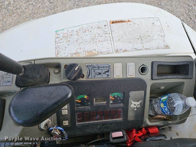 image for item OJ9112 2012 Bobcat E32 mini excavator