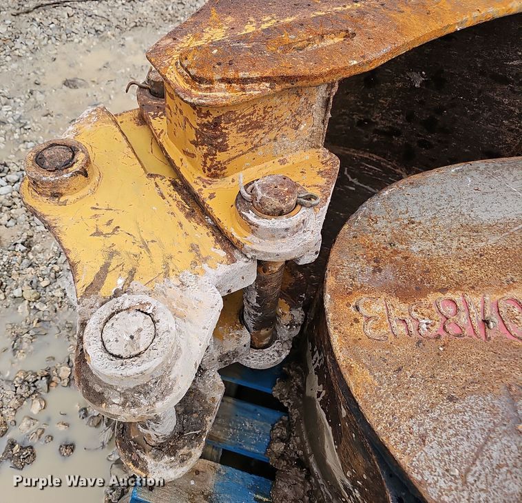 image for item OJ9114 (2) Caterpillar buckets