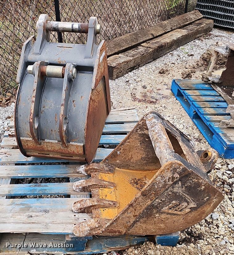 image for item OJ9115 (2) buckets