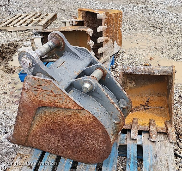 image for item OJ9115 (2) buckets