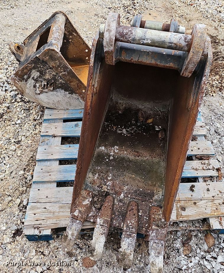 image for item OJ9115 (2) buckets