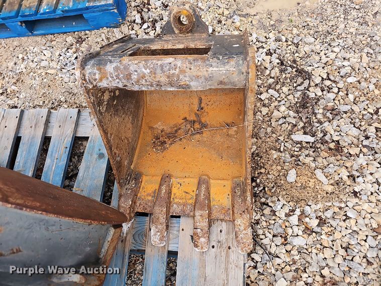 image for item OJ9115 (2) buckets