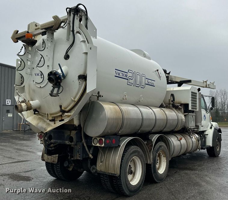 image for item OJ9878 2001 Sterling  L7500 sewer rodder truck