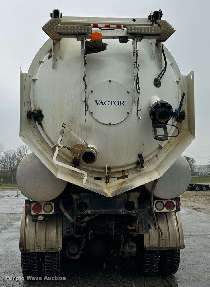 image for item OJ9878 2001 Sterling  L7500 sewer rodder truck