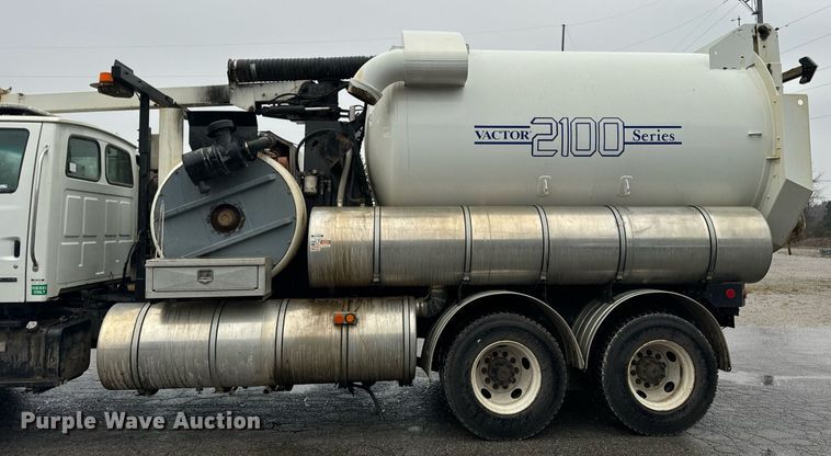 image for item OJ9878 2001 Sterling  L7500 sewer rodder truck