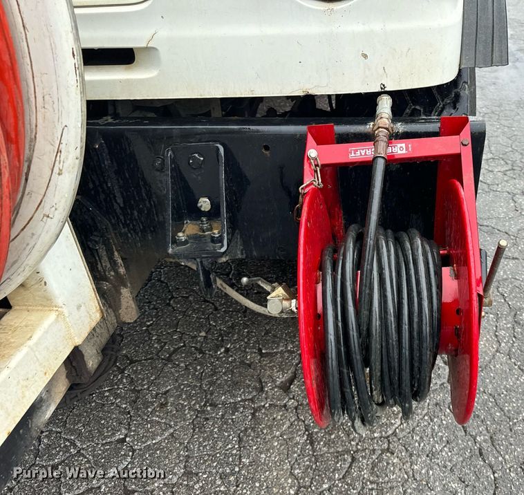 image for item OJ9878 2001 Sterling  L7500 sewer rodder truck