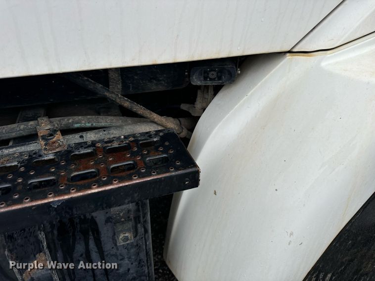 image for item OJ9878 2001 Sterling  L7500 sewer rodder truck