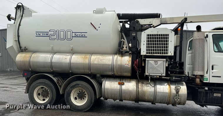 image for item OJ9878 2001 Sterling  L7500 sewer rodder truck