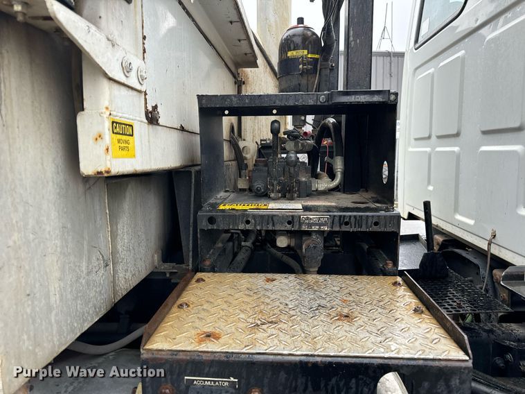 image for item OJ9878 2001 Sterling  L7500 sewer rodder truck