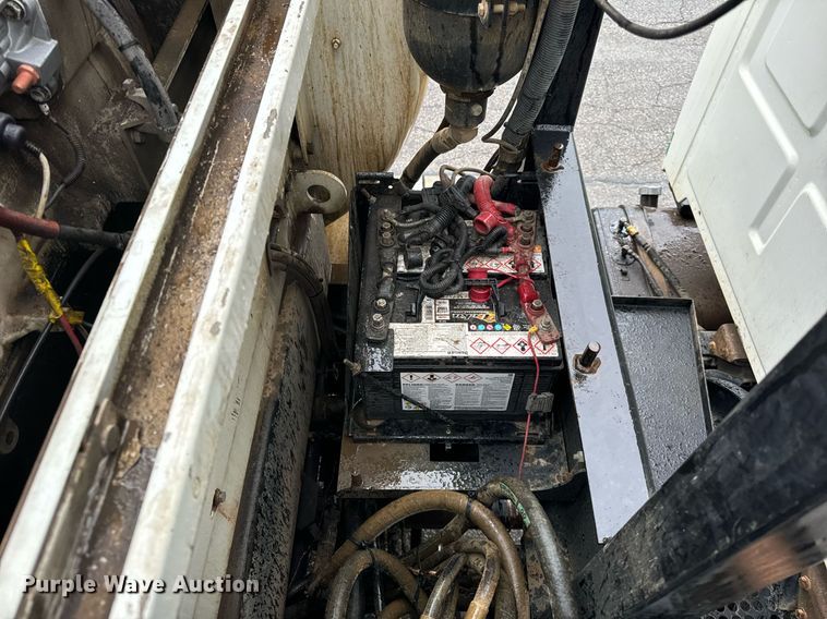 image for item OJ9878 2001 Sterling  L7500 sewer rodder truck