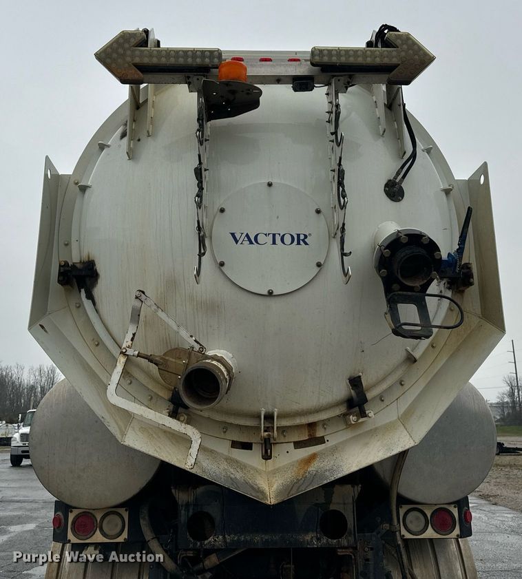 image for item OJ9878 2001 Sterling  L7500 sewer rodder truck