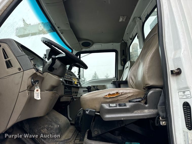 image for item OJ9878 2001 Sterling  L7500 sewer rodder truck