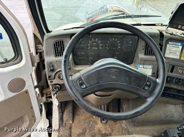 image for item OJ9878 2001 Sterling  L7500 sewer rodder truck