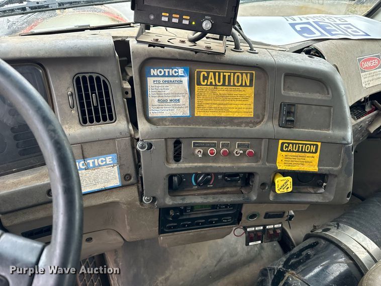 image for item OJ9878 2001 Sterling  L7500 sewer rodder truck