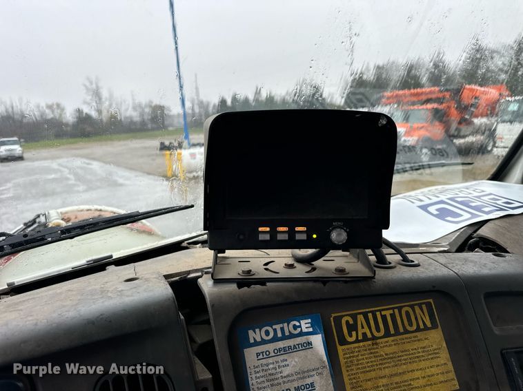 image for item OJ9878 2001 Sterling  L7500 sewer rodder truck