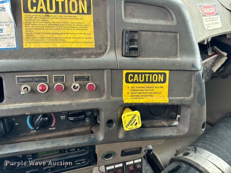 image for item OJ9878 2001 Sterling  L7500 sewer rodder truck