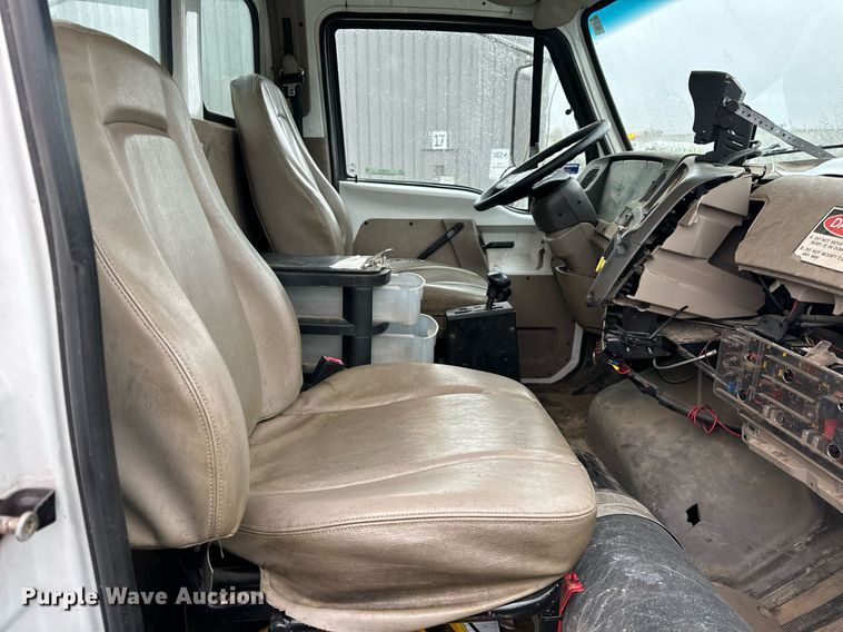 image for item OJ9878 2001 Sterling  L7500 sewer rodder truck