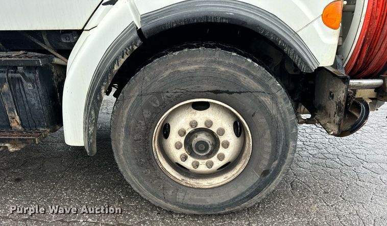 image for item OJ9878 2001 Sterling  L7500 sewer rodder truck