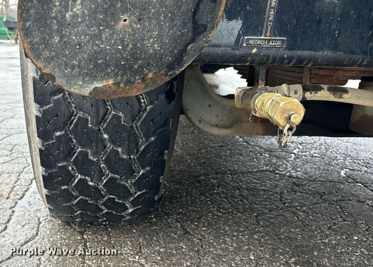 image for item OJ9878 2001 Sterling  L7500 sewer rodder truck