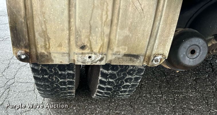 image for item OJ9878 2001 Sterling  L7500 sewer rodder truck