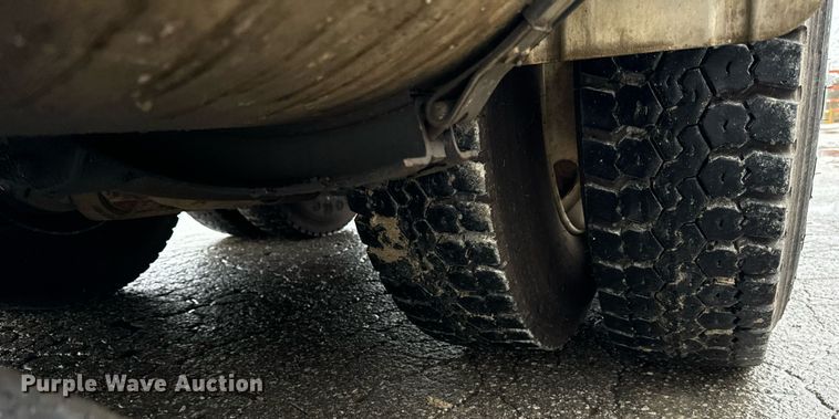 image for item OJ9878 2001 Sterling  L7500 sewer rodder truck