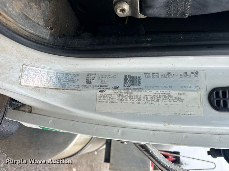 image for item OJ9878 2001 Sterling  L7500 sewer rodder truck