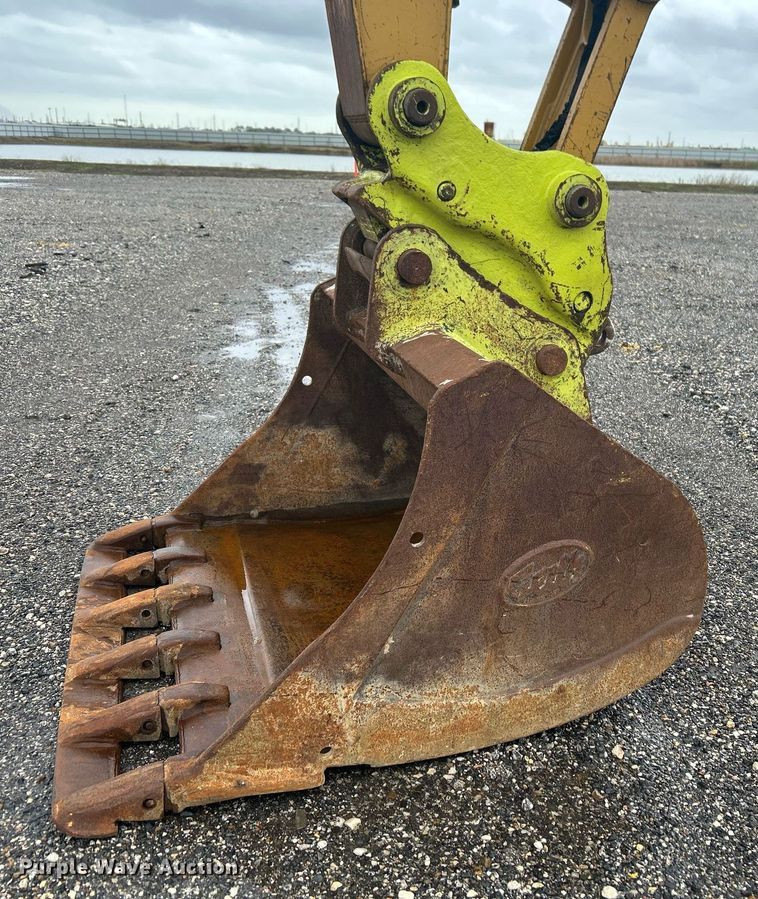 image for item YA0039 2019 Caterpillar 325F L excavator