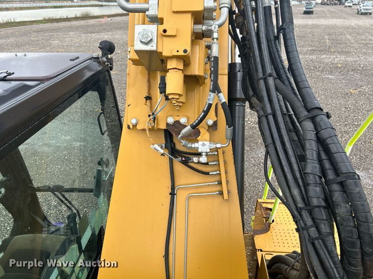 image for item YA0039 2019 Caterpillar 325F L excavator