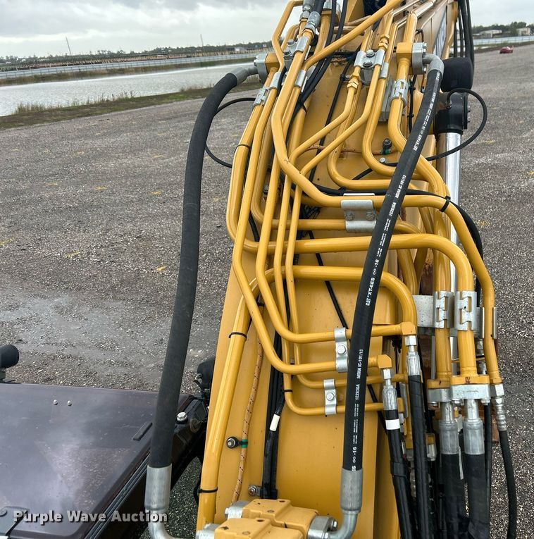 image for item YA0039 2019 Caterpillar 325F L excavator