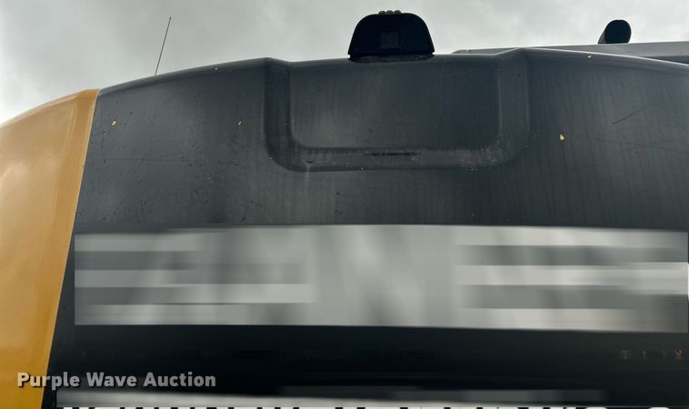 image for item YA0039 2019 Caterpillar 325F L excavator