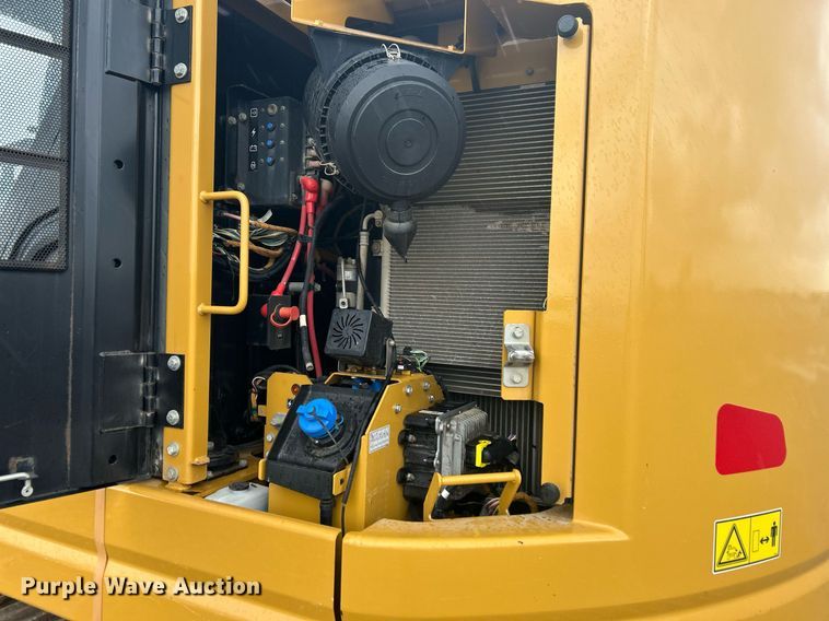 image for item YA0039 2019 Caterpillar 325F L excavator