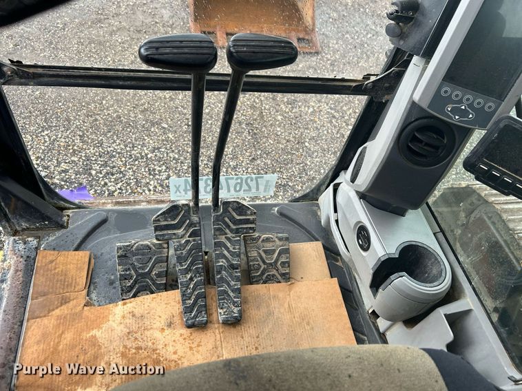 image for item YA0039 2019 Caterpillar 325F L excavator