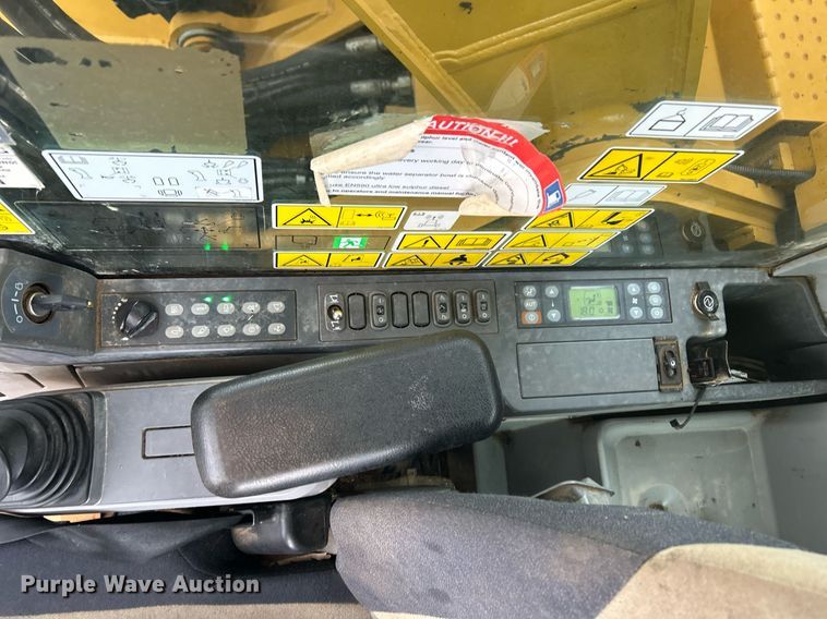 image for item YA0039 2019 Caterpillar 325F L excavator