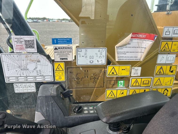 image for item YA0039 2019 Caterpillar 325F L excavator